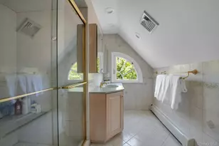 74 Litchfield Rd, Port Washington, NY 11050 - Photo 29