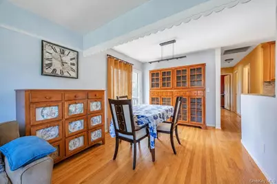 16 E Grove Street, Massapequa, NY 11758 - Photo 13