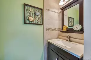 16 E Grove St, Massapequa, NY 11758 - Photo 19