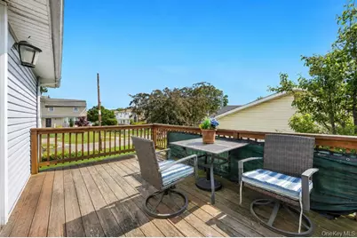 16 E Grove Street, Massapequa, NY 11758 - Photo 35