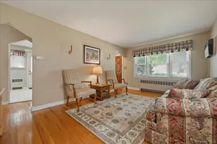154 Cypress St, Floral Park, NY 11001 - Photo 7