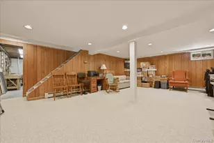 154 Cypress St, Floral Park, NY 11001 - Photo 29