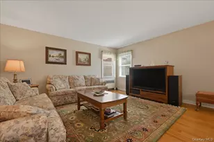 154 Cypress St, Floral Park, NY 11001 - Photo 9