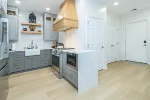 87 Pond View Dr, Port Washington, NY 11050 - Photo 9