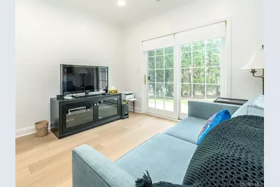 87 Pond View Drive, Port Washington, NY 11050 - Photo 23