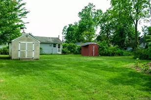 22 Oakland Ave, Port Jefferson Station, NY 11776 - Photo 3