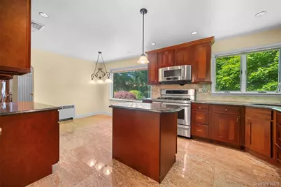49 The Birches, Roslyn, NY 11576 - Photo 13