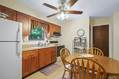 90 Timberlane Court, Yorktown Heights, NY 10598 - Photo 33