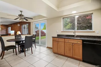 110 Tarpon Avenue, Medford, NY 11763 - Photo 17