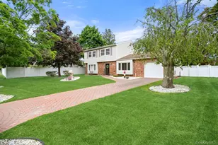 110 Tarpon Ave, Medford, NY 11763 - Photo 3