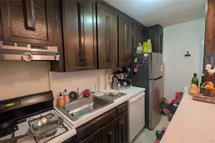 30 Pearsall Ave N, Glen Cove, NY 11542 - Photo 3