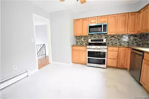 158 Sycamore Dr, New Windsor, NY 12553 - Photo 3
