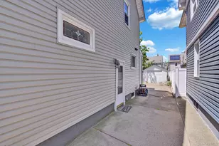 88-54 Winchester Blvd, Queens Village, NY 11427 - Photo 17