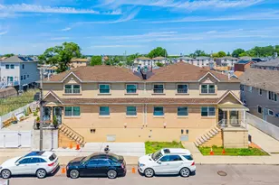102-05 Davenport Ct, Howard Beach, NY 11414 - Photo 3