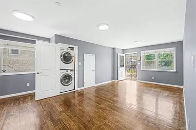 10205 Davenport Court, Howard Beach, NY 11414 - Photo 5