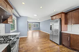 102-05 Davenport Ct, Howard Beach, NY 11414 - Photo 11