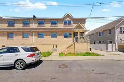 10205 Davenport Court, Howard Beach, NY 11414 - Photo 21