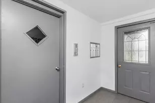 51 Tower Pl, Yonkers, NY 10703 - Photo 5