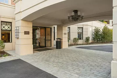 3000 Royal Court #3201, North Hills, NY 11040 - Photo 21