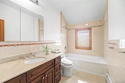 246-12 Cambria Avenue, Little Neck, NY 11362 - Photo 19