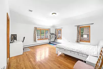 246-12 Cambria Avenue, Little Neck, NY 11362 - Photo 21