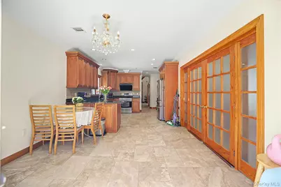 246-12 Cambria Avenue, Little Neck, NY 11362 - Photo 23