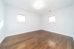 8 Spector Ln, Plainview, NY 11803 - Photo 9