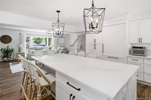 12 Wayne Ct, Westhampton, NY 11977 - Photo 5