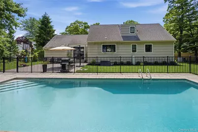 12 Wayne Court, Westhampton, NY 11977 - Photo 21