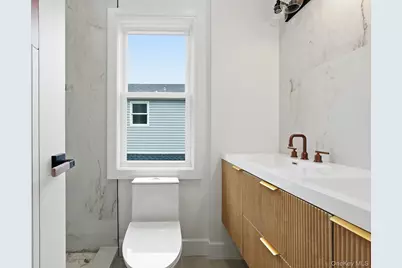 2532 Washington Avenue, Oceanside, NY 11572 - Photo 23