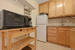 100 Brooklyn Ave, Freeport, NY 11520 - Photo 13