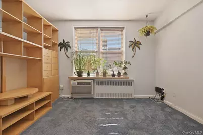 100 Brooklyn Avenue #4V, Freeport, NY 11520 - Photo 11