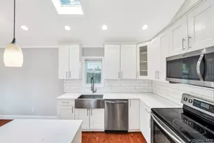 30 Harding Rd, Ronkonkoma, NY 11779 - Photo 9