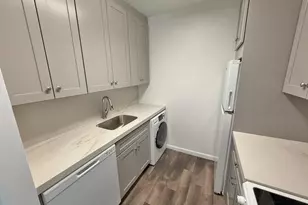269-10 Grand Central Pkwy, Floral Park, NY 11005 - Photo 9