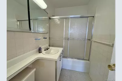269-10 Grand Central Parkway #7X, Floral Park, NY 11005 - Photo 15