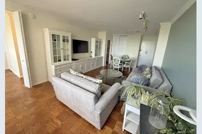 269-10 Grand Central Parkway #7X, Floral Park, NY 11005 - Photo 7