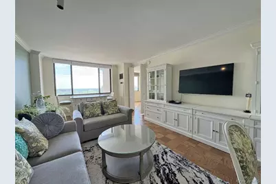 269-10 Grand Central Parkway #7X, Floral Park, NY 11005 - Photo 5