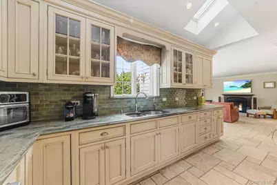 185 Old Wilmot Road, Scarsdale, NY 10583 - Photo 17