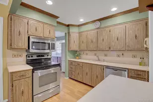 130 Abbey St, Massapequa Park, NY 11762 - Photo 9