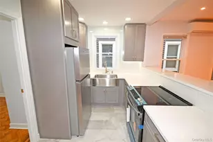 70-30 66th Pl, Glendale, NY 11385 - Photo 3