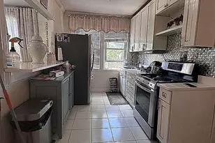 188-11 Dunkirk Dr, Saint Albans, NY 11412 - Photo 7