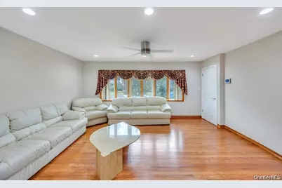 30 A Andover Lane, Hicksville, NY 11801 - Photo 11