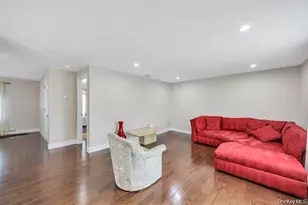 30 A Andover Ln, Hicksville, NY 11801 - Photo 17