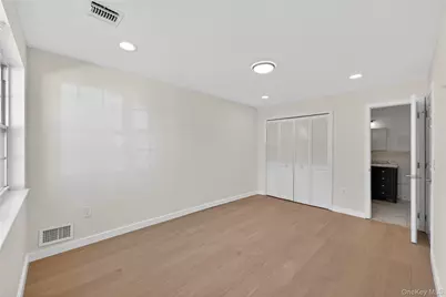 93 Admiral Court, Bronx, NY 10473 - Photo 11