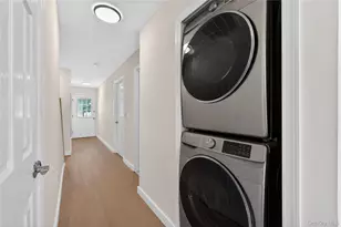 93 Admiral Ct, Bronx, NY 10473 - Photo 13