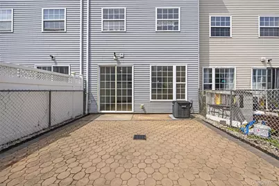 93 Admiral Court, Bronx, NY 10473 - Photo 31