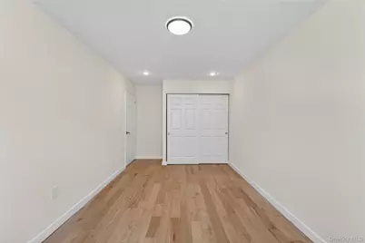 93 Admiral Court, Bronx, NY 10473 - Photo 31