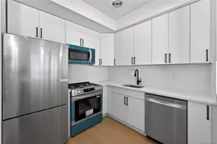 93 Admiral Ct, Bronx, NY 10473 - Photo 27
