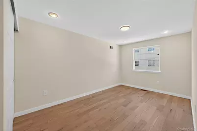 93 Admiral Court, Bronx, NY 10473 - Photo 29