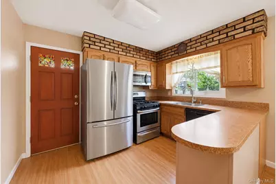 132 Davison Avenue, Oceanside, NY 11572 - Photo 7